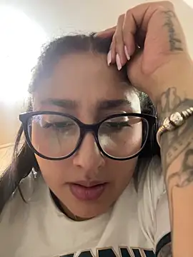 Snapshot of croftsmila chatting on May 9, 12:03 am croftsmila online show from May 9, 12:03 am