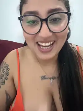 Snapshot of croftsmila chatting on March 5, 4:56 am croftsmila online show from March 5, 4:56 am