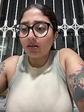Snapshot of croftsmila chatting on April 1, 11:34 pm croftsmila online show from April 1, 11:34 pm