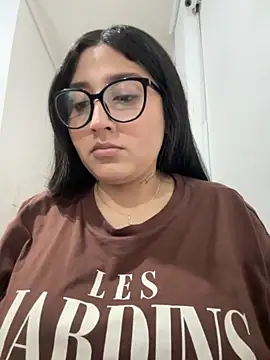 Snapshot of croftsmila chatting on November 22, 11:03 pm croftsmila online show from November 22, 11:03 pm