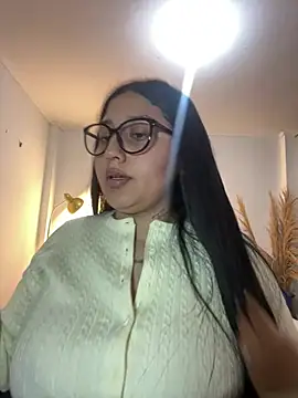 Snapshot of croftsmila chatting on March 13, 11:43 pm croftsmila online show from March 13, 11:43 pm