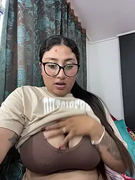 Snapshot of croftsmila chatting on February 16, 10:40 pm croftsmila online show from February 16, 10:40 pm