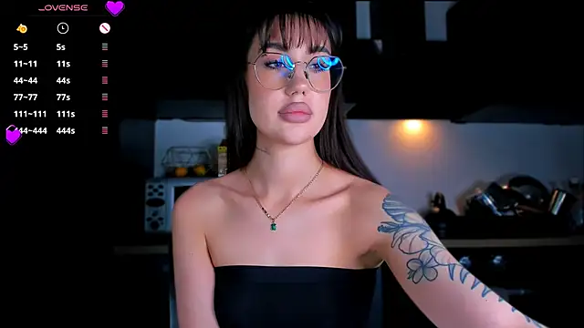 HannaHey online show from January 10, 5:30 pm