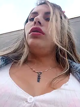 Snapshot of Misscata1106 chatting on November 6, 10:36 pm Misscata1106 online show from November 6, 10:36 pm