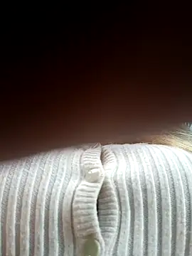 Snapshot of Misscata1106 chatting on May 1, 7:08 pm Misscata1106 online show from May 1, 7:08 pm
