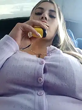 Misscata1106 online show from March 20, 8:10 pm