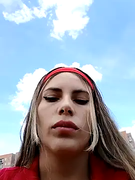 Snapshot of Misscata1106 chatting on November 12, 4:44 pm Misscata1106 online show from November 12, 4:44 pm