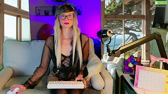 Kittychatte online show from October 4, 9:44 am