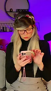 Kittychatte online show from March 24, 2:17 pm