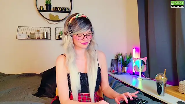 Kittychatte online show from March 3, 8:54 pm