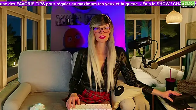 Kittychatte online show from November 11, 9:09 pm