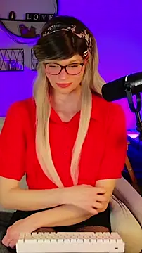 Kittychatte online show from March 18, 1:13 pm