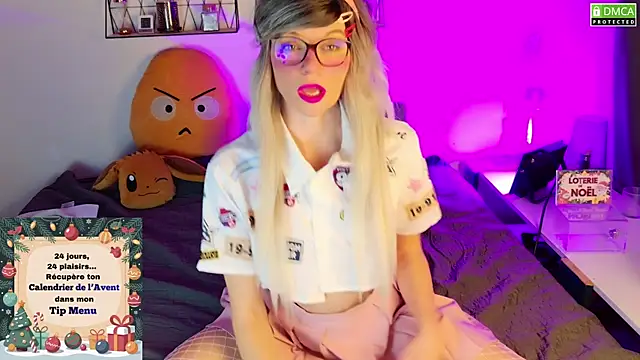 Kittychatte online show from November 27, 9:15 pm