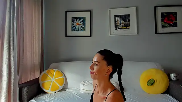 bellahot77 online show from November 9, 9:35 am