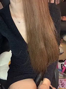 LaPetitechienne1 online show from February 24, 11:52 pm