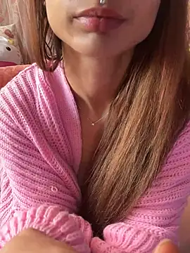 LaPetitechienne1 online show from March 18, 4:39 pm