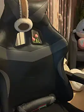 LaPetitechienne1 online show from February 21, 9:43 pm