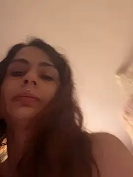 LaPetitechienne1 online show from March 18, 8:28 am