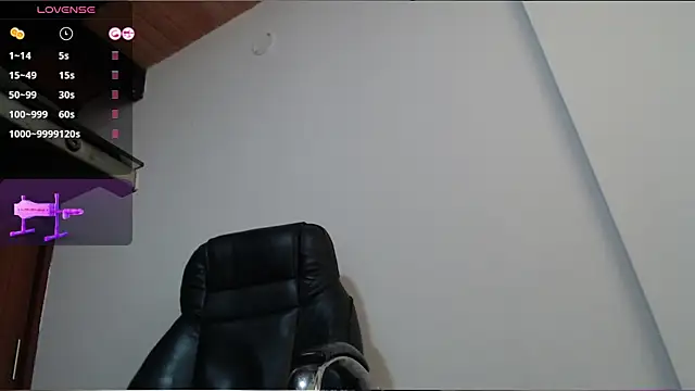 Snapshot of abby_taylor chatting on October 15, 11:29 am abby taylor online show from October 15, 11:29 am