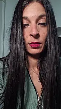 patatinahot87 online show from April 24, 3:36 pm