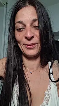 patatinahot87 online show from April 27, 5:00 pm