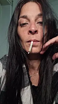 patatinahot87 online show from May 6, 7:18 pm