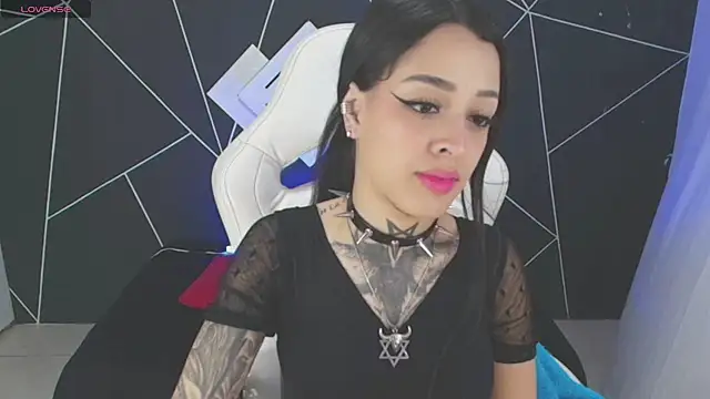 farichell online show from November 10, 9:42 pm