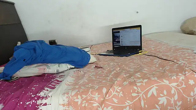 Snapshot of salomee_88 chatting on March 2, 3:24 am salomee 88 online show from March 2, 3:24 am