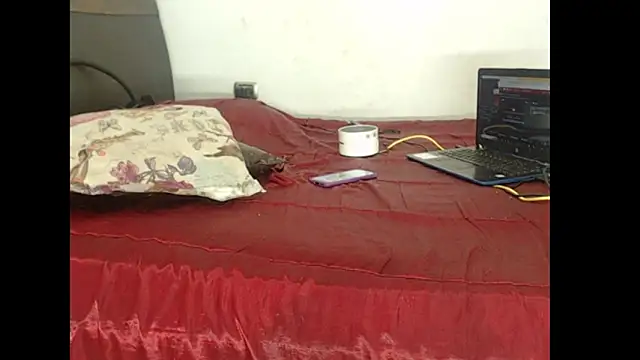 Snapshot of salomee_88 chatting on February 10, 11:45 pm salomee 88 online show from February 10, 11:45 pm