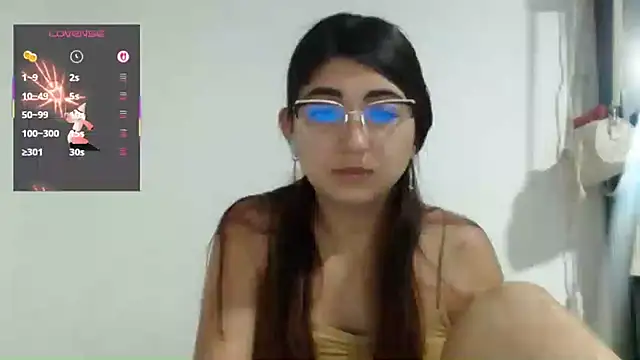 esteni online show from March 18, 1:55 pm