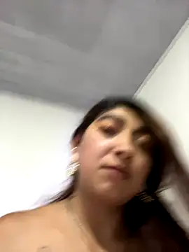esteni online show from December 9, 4:34 am
