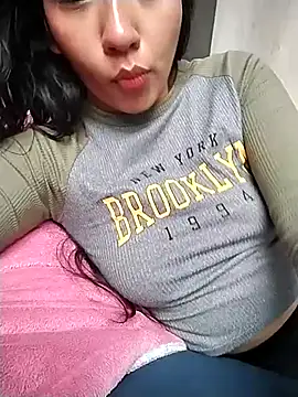 Umaru uwu online show from April 8, 8:32 pm