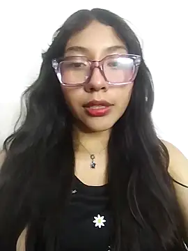 Snapshot of Umaru_uwu chatting on November 6, 4:27 am Umaru uwu online show from November 6, 4:27 am