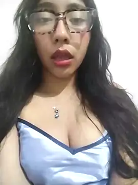 Snapshot of Umaru_uwu chatting on November 26, 4:56 am Umaru uwu online show from November 26, 4:56 am