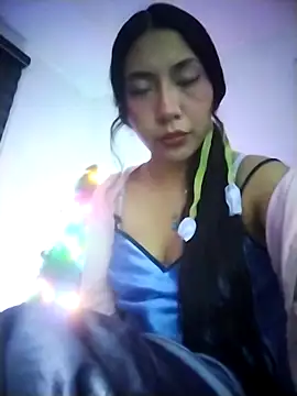 Snapshot of Umaru_uwu chatting on December 5, 10:03 am Umaru uwu online show from December 5, 10:03 am