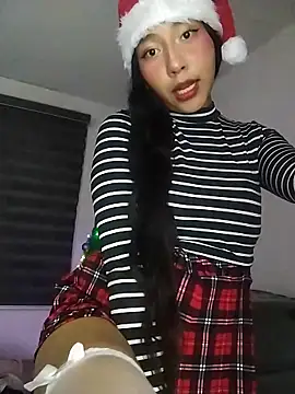 Snapshot of Umaru_uwu chatting on December 15, 1:22 am Umaru uwu online show from December 15, 1:22 am