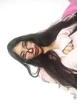 Snapshot of Umaru_uwu chatting on November 17, 4:27 am Umaru uwu online show from November 17, 4:27 am