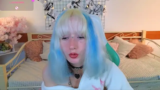 Katia Kim online show from April 19, 5:19 am