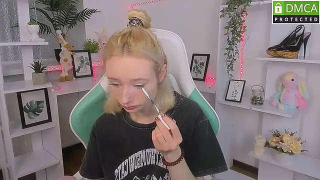 Katia Kim online show from October 23, 5:50 am