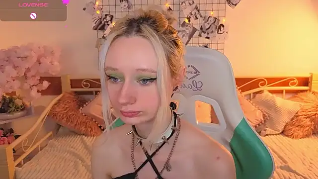 Katia Kim online show from February 18, 6:33 am