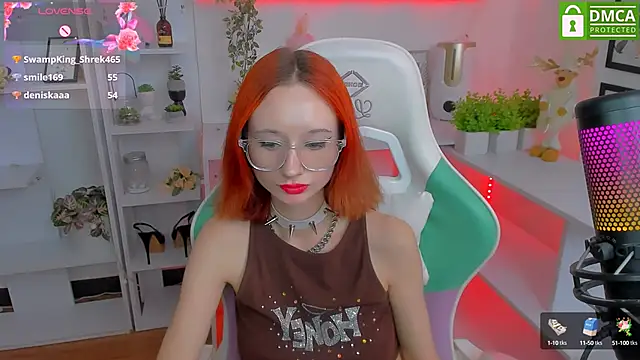 Snapshot of Katia_Kim chatting on March 13, 12:24 pm Katia Kim online show from March 13, 12:24 pm