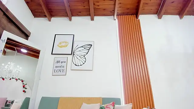 Snapshot of Madiison_Cooper chatting on September 22, 2:34 pm Madiison Cooper online show from September 22, 2:34 pm