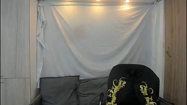 Mhelanny2 online show from November 30, 6:03 am