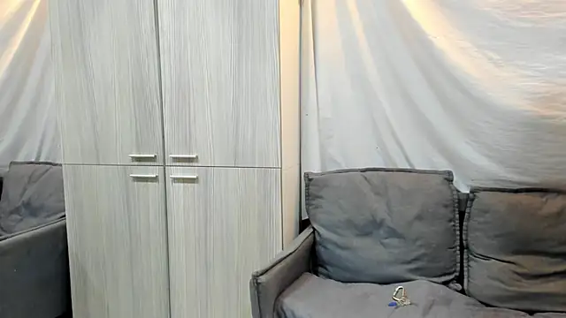 Mhelanny2 online show from March 22, 10:44 pm