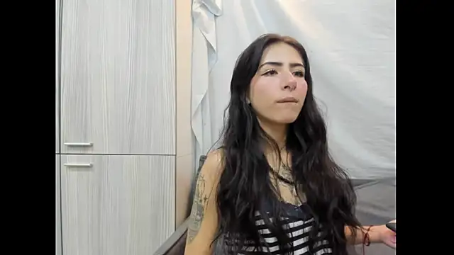 Mhelanny2 online show from December 13, 8:59 pm