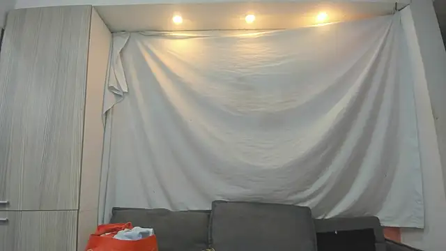 Snapshot of Mhelanny2 chatting on February 6, 5:09 pm Mhelanny2 online show from February 6, 5:09 pm