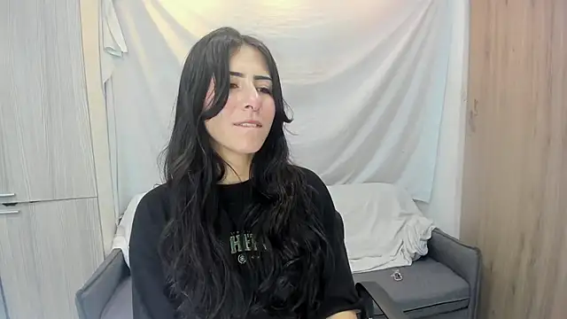 Snapshot of Mhelanny2 chatting on January 31, 7:12 pm Mhelanny2 online show from January 31, 7:12 pm