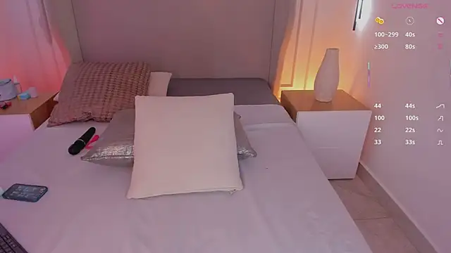 luisah  online show from October 27, 8:10 pm