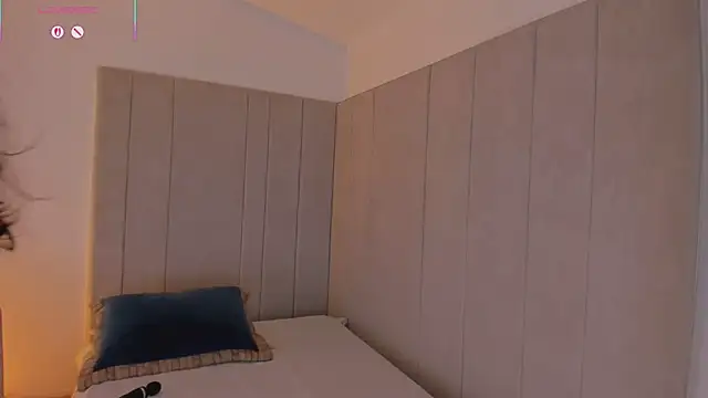 luisah  online show from June 12, 8:17 pm