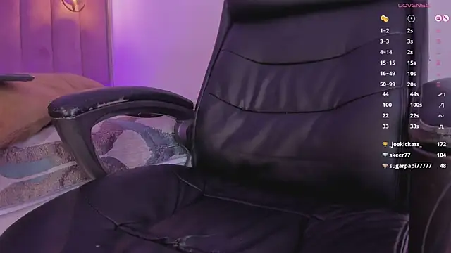 luisah  online show from February 26, 11:09 pm